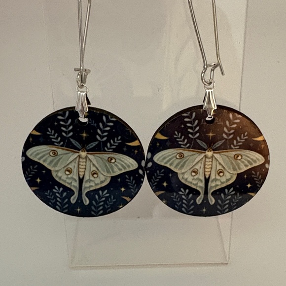 Moth earrings - Picture 2 of 7